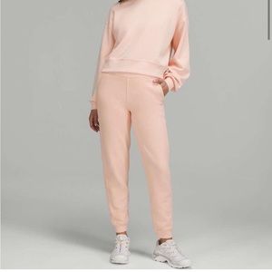 Lululemon jogger size 0 never worn